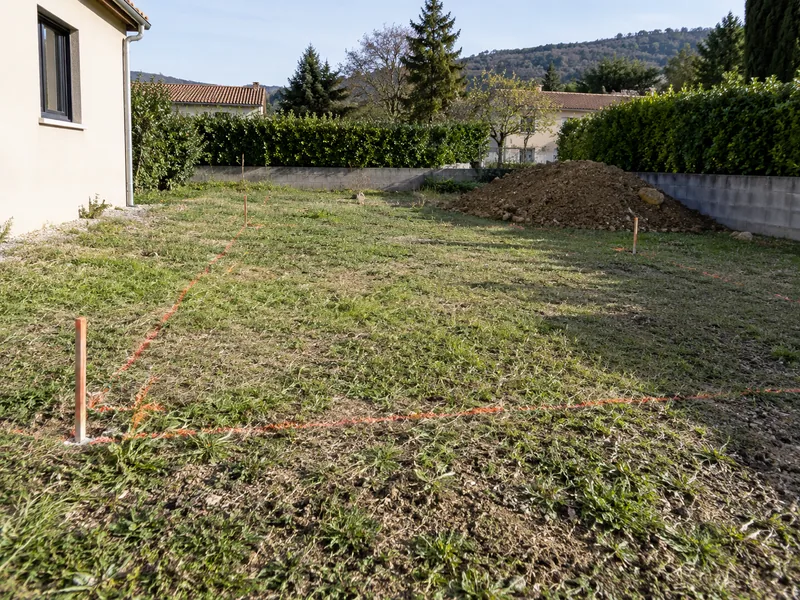 Réalisation de fouilles — Avant