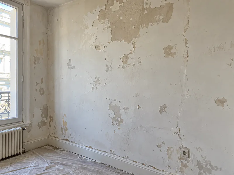 Préparation des supports avant peinture — Avant